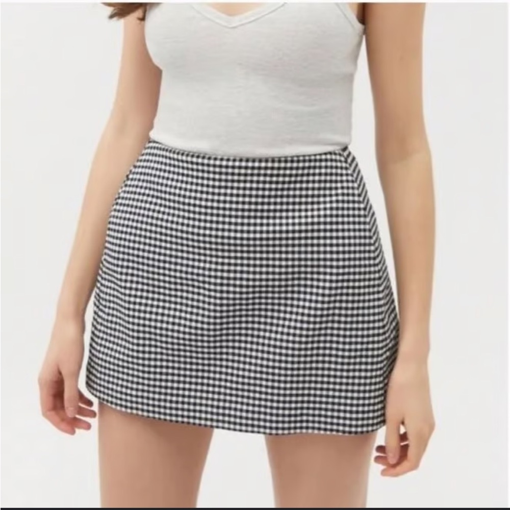 NEW Urban Outfitters Gingham Mini Skirt in Black/White